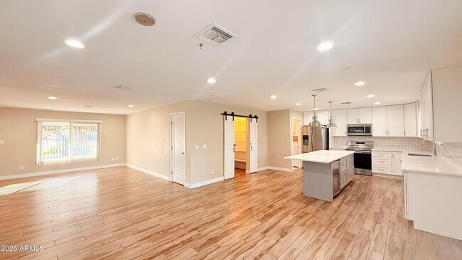 Foto del edificio - 3919 N 85th St