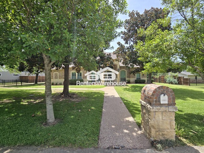 Foto del edificio - 5009 Bayberry St