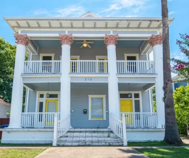 Foto principal - 210 E Arsenal St