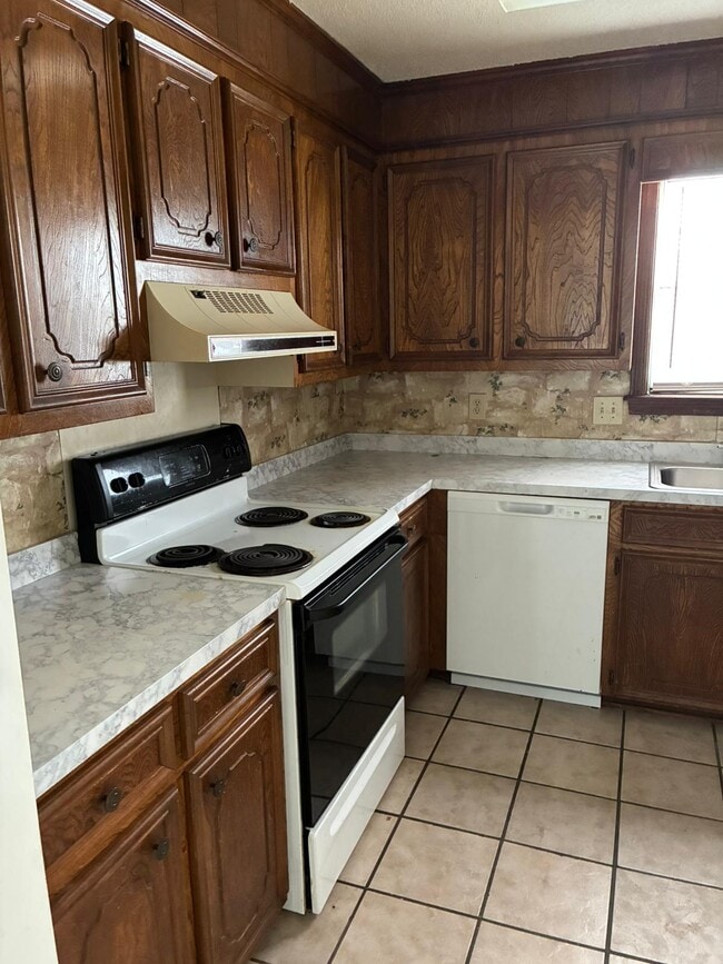 Building Photo - 48 Meadowoods Ter