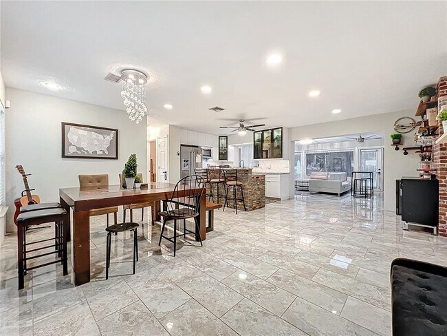 Building Photo - 1207 Quintuplet Ct