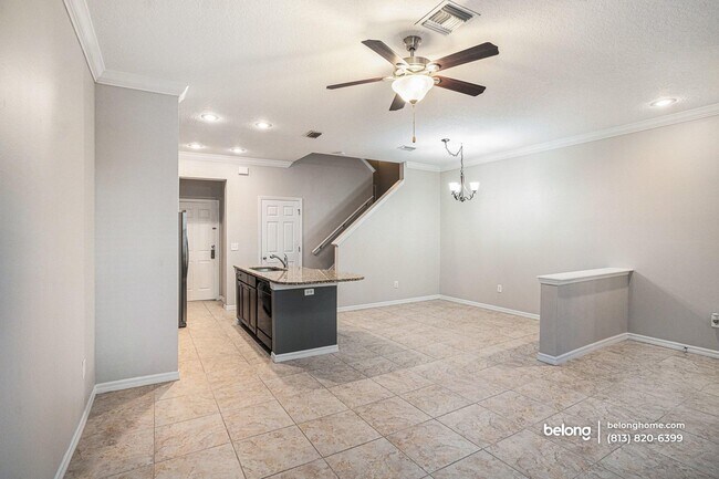 Foto del edificio - 7554 Tamarind Ave