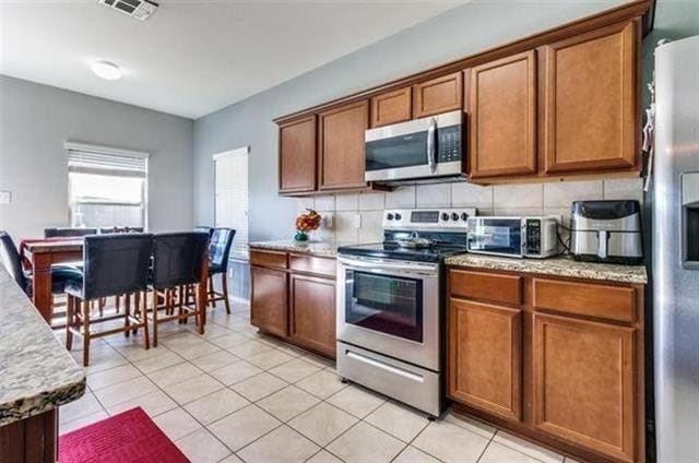 Foto del edificio - 3330 Emerson Rd