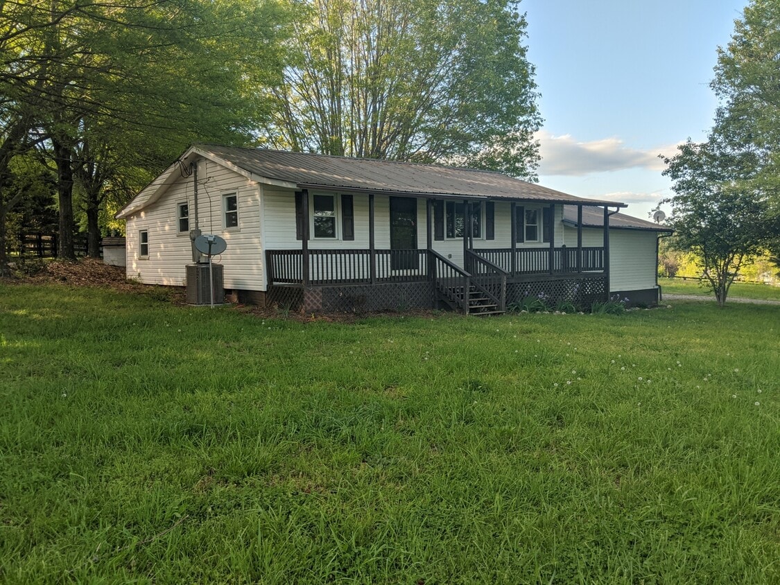 6445 St Peters Church Rd, Conover, NC 28613 House Rental in Conover