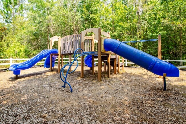 Building Photo - Century Deerwood Park