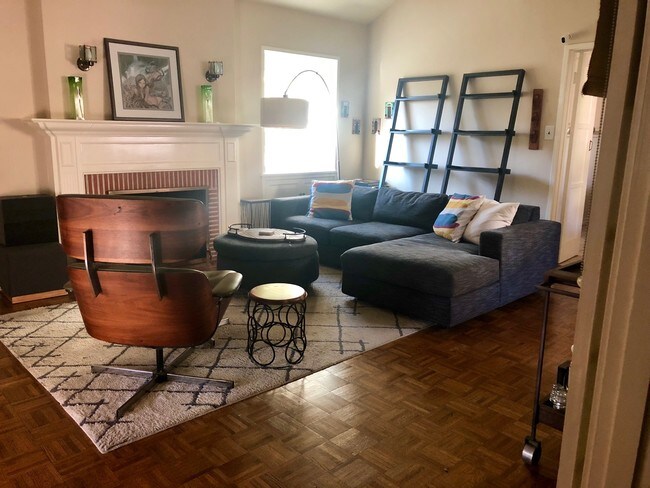 light and bright - 1933 Meridian Ave