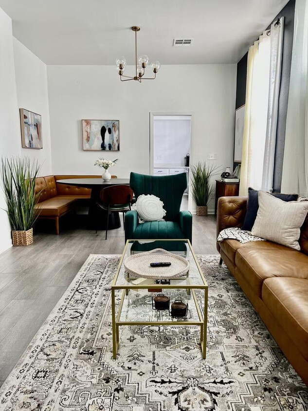 Foto principal - 120 N Murat St
