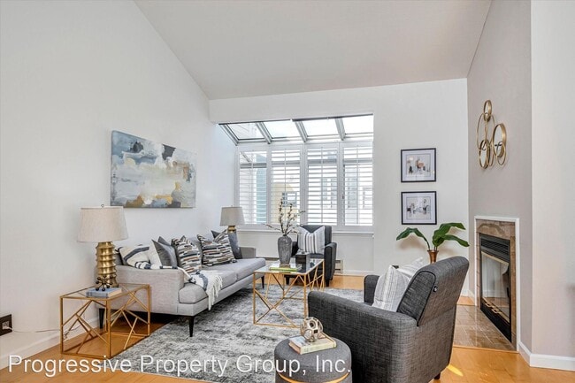 Building Photo - 2 br, 2 bath House - 2075 Sutter Street Un...
