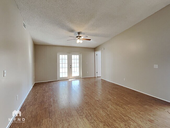 Building Photo - 746 Climate Dr