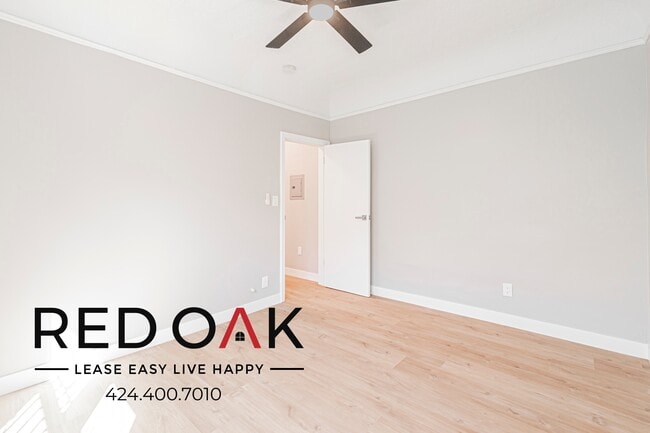 Building Photo - 1623 W 39th Pl