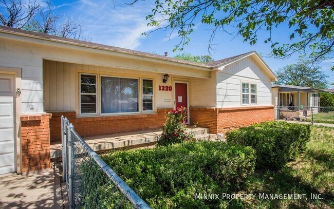 Foto del edificio - 1320 60th St