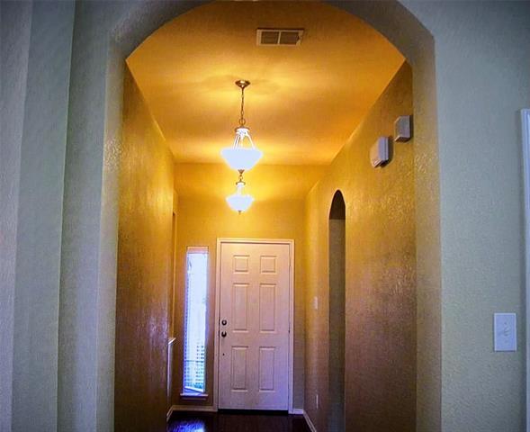 Foto del edificio - 1411 Hazelwood Dr