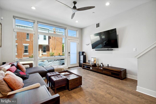 Foto del edificio - 1541 N Mascher St