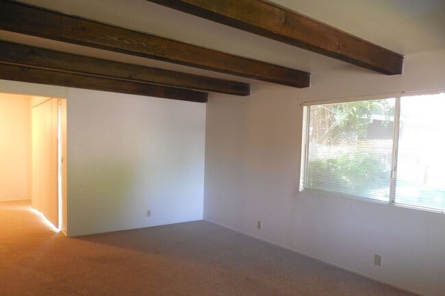 Building Photo - 2842 Jolyn Way