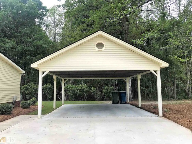 Building Photo - 239 Martin Rd
