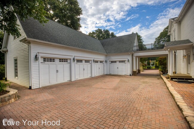 Building Photo - 4 br, 2.5 bath House - 440 Whitlock Avenue NW