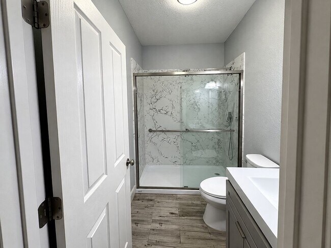 Foto del edificio - 6602 Escallonia Way
