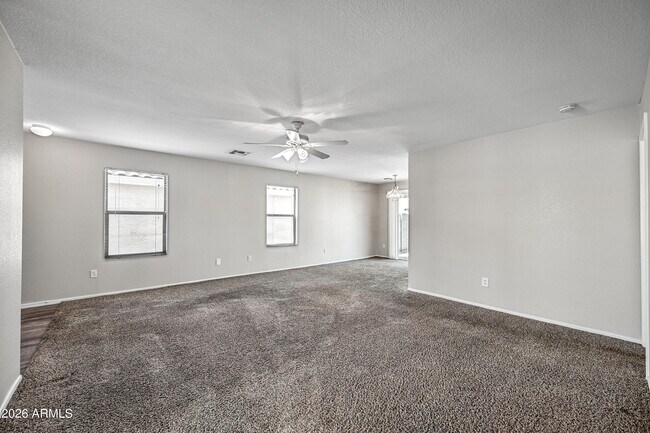 Foto del edificio - 625 S Heritage Dr