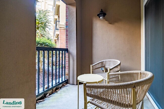 Foto del edificio - 3000 Renaissance Park Pl