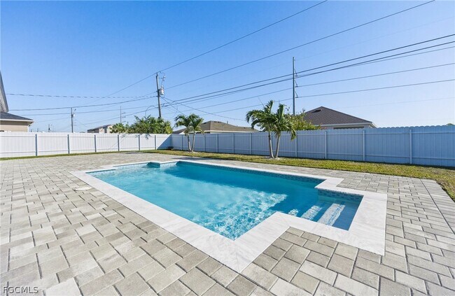 Foto del edificio - 922 NW 8th Terrace