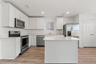 Building Photo - 822 Breakwater Dr