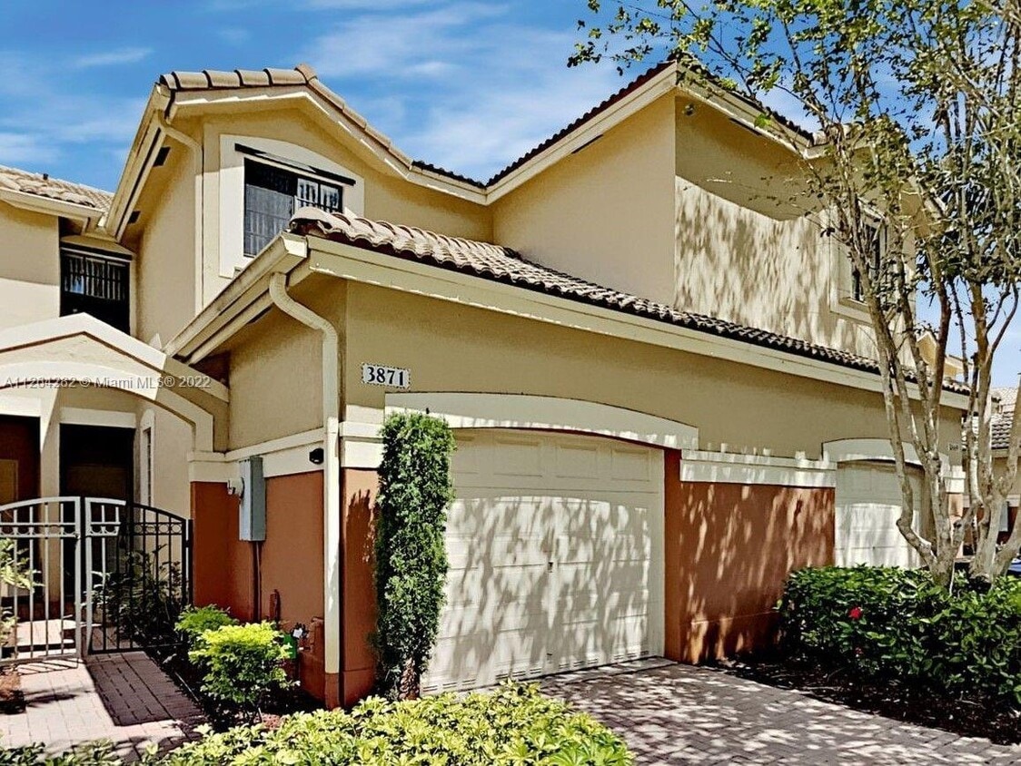 3871 Tree Top Dr, Weston, FL 33332 Townhome Rentals in Weston FL