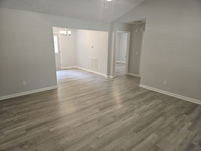Building Photo - 6144 Lee Ave