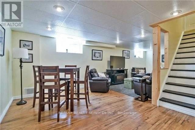 Building Photo - 8 Graham Crescent