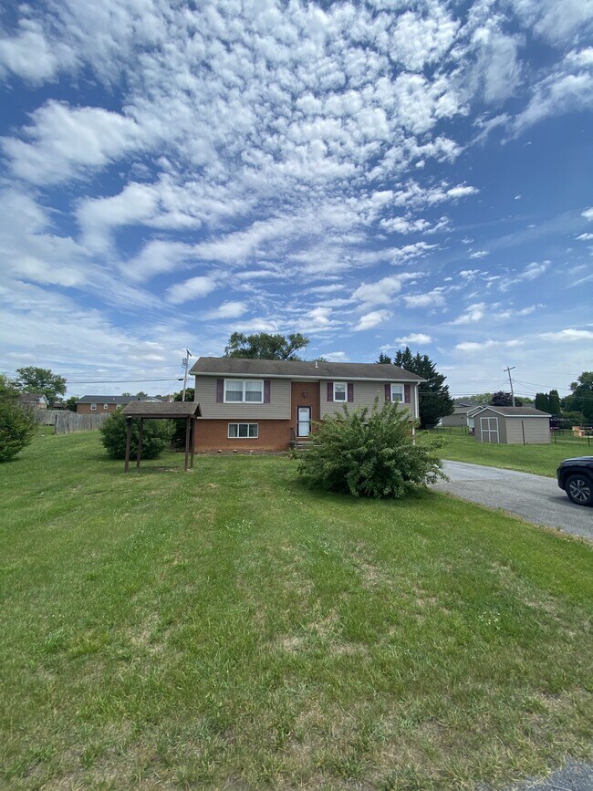 Building Photo - 39 Timothy Dr