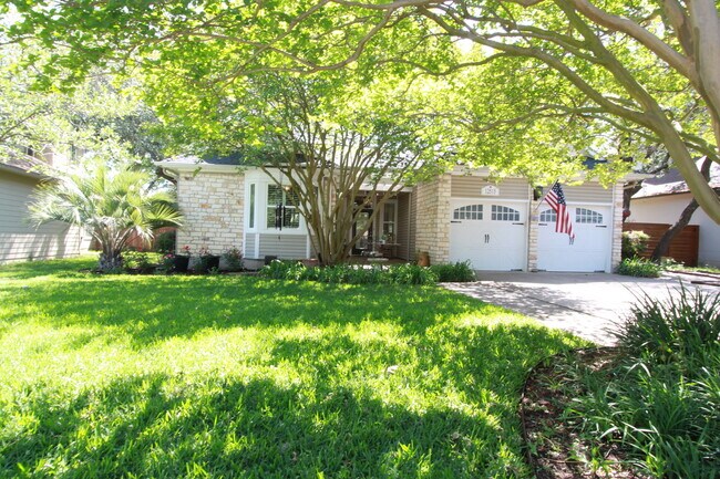 Foto del edificio - Magnificent 3 Bedroom, 2 Bath Home in Hunt...