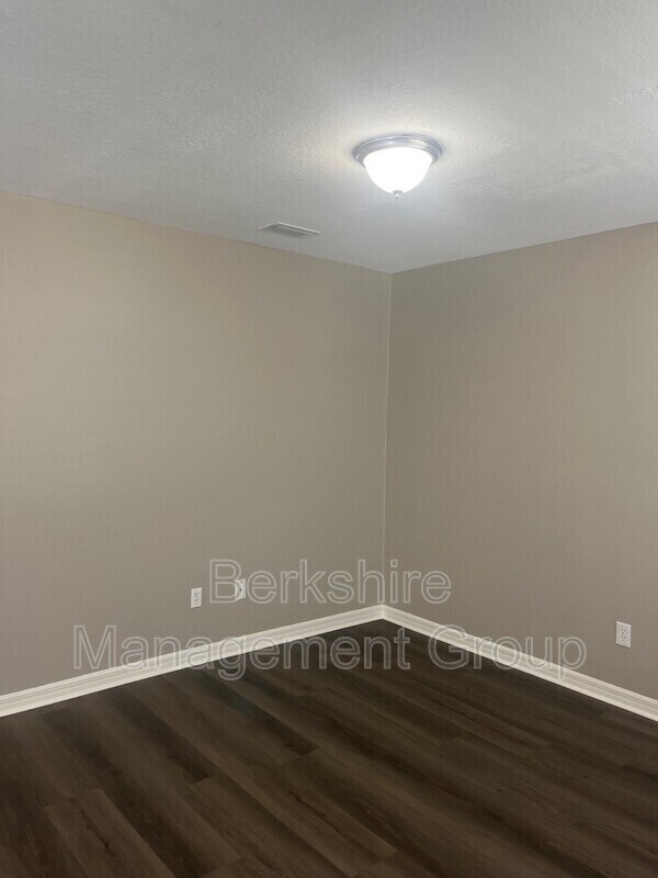 Foto del edificio - 4904 Cactus Needle Ln