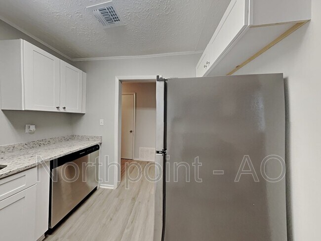 Building Photo - 7113 Willow Green Ct SW