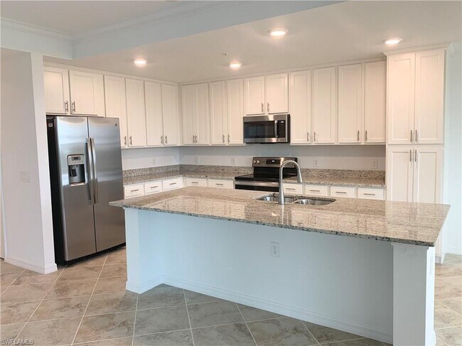 Building Photo - 14701 Heritage Landing Blvd