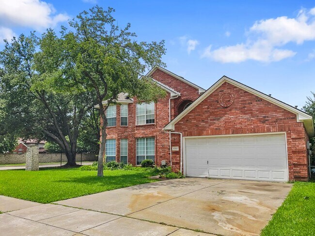 Foto del edificio - Beautiful 2 story 4 bedroom 2 bath