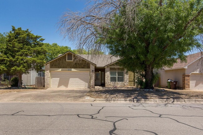 Foto del edificio - 504 Purple Sage Dr