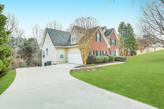 Building Photo - 103 Sycamore Walk