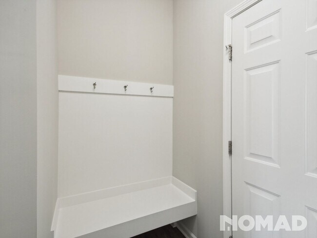 Foto del edificio - 8620 River Ridge Dr