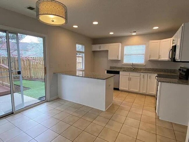 Building Photo - 12131 Bottlebrush Pl