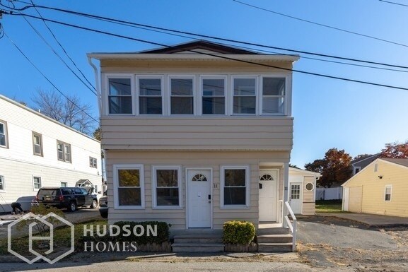 Primary Photo - 11 Brook St