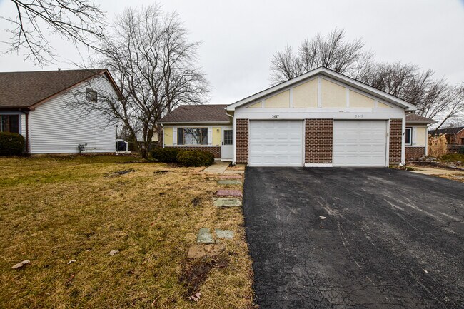 Foto del edificio - 3447 Fox Hill Rd