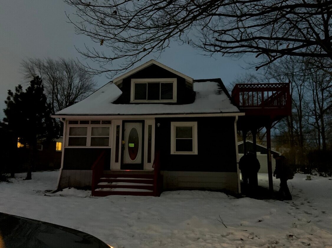 Primary Photo - 4331 5th St