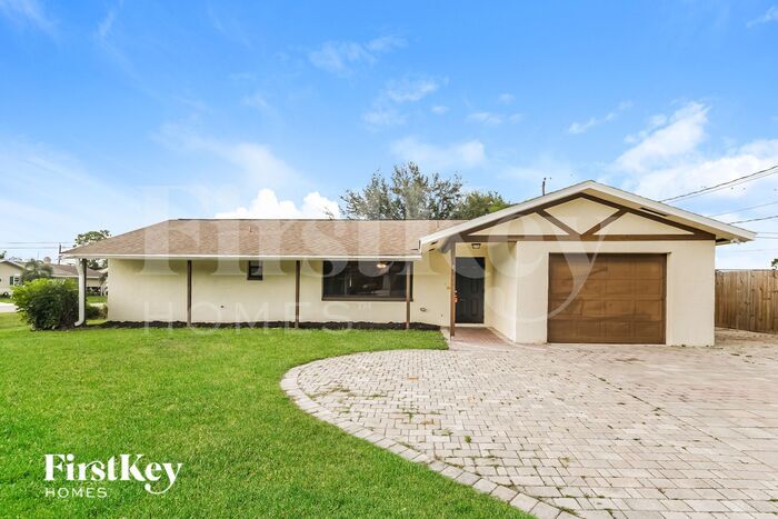 Foto principal - 7201 Jasmine Rd