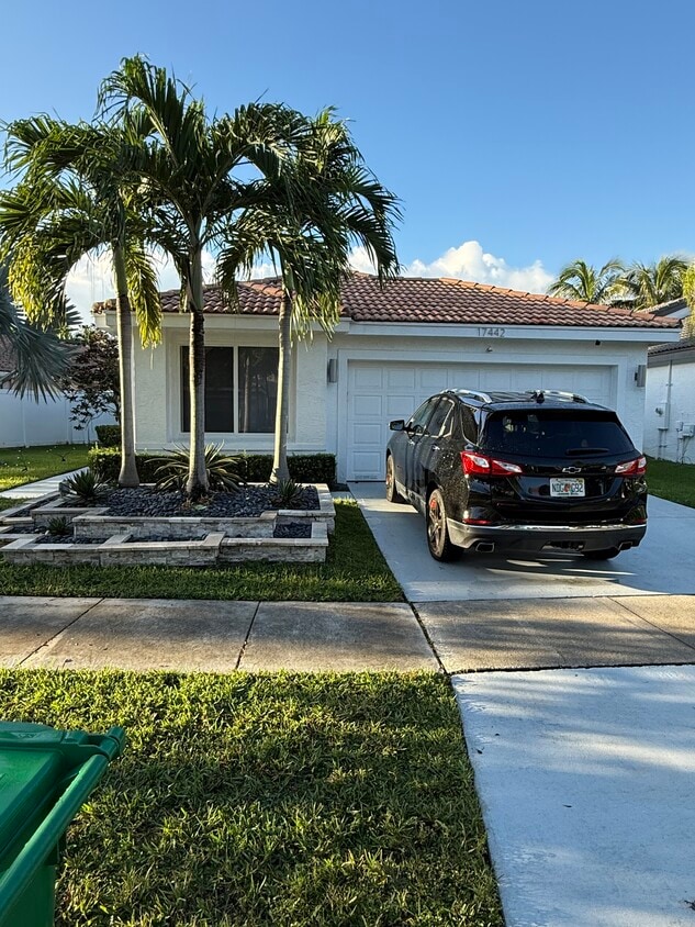 Primary Photo - 17442 SW 21st Ct