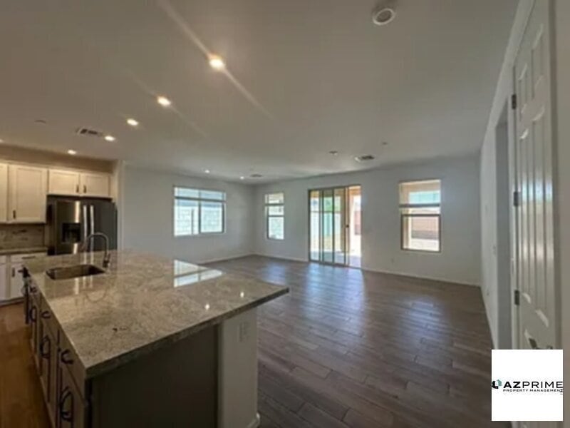 Primary Photo - Nice Homes