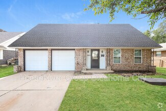 Building Photo - 205 Vickie Dr