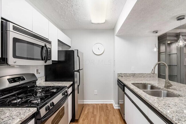 Kitchen - 2078 Coleman Dr