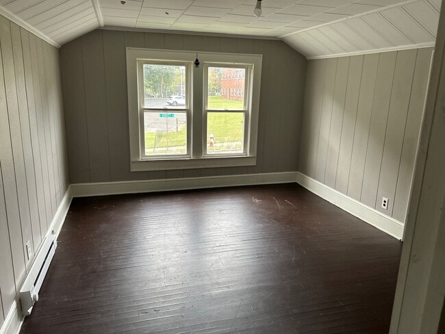 Building Photo - 243 E Kivett Street