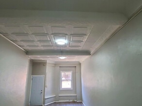 Building Photo - 552 Larimer Ave