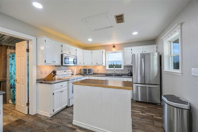 Building Photo - 10963 US-82