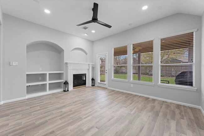 Foto del edificio - 15 Patina Pines Pl